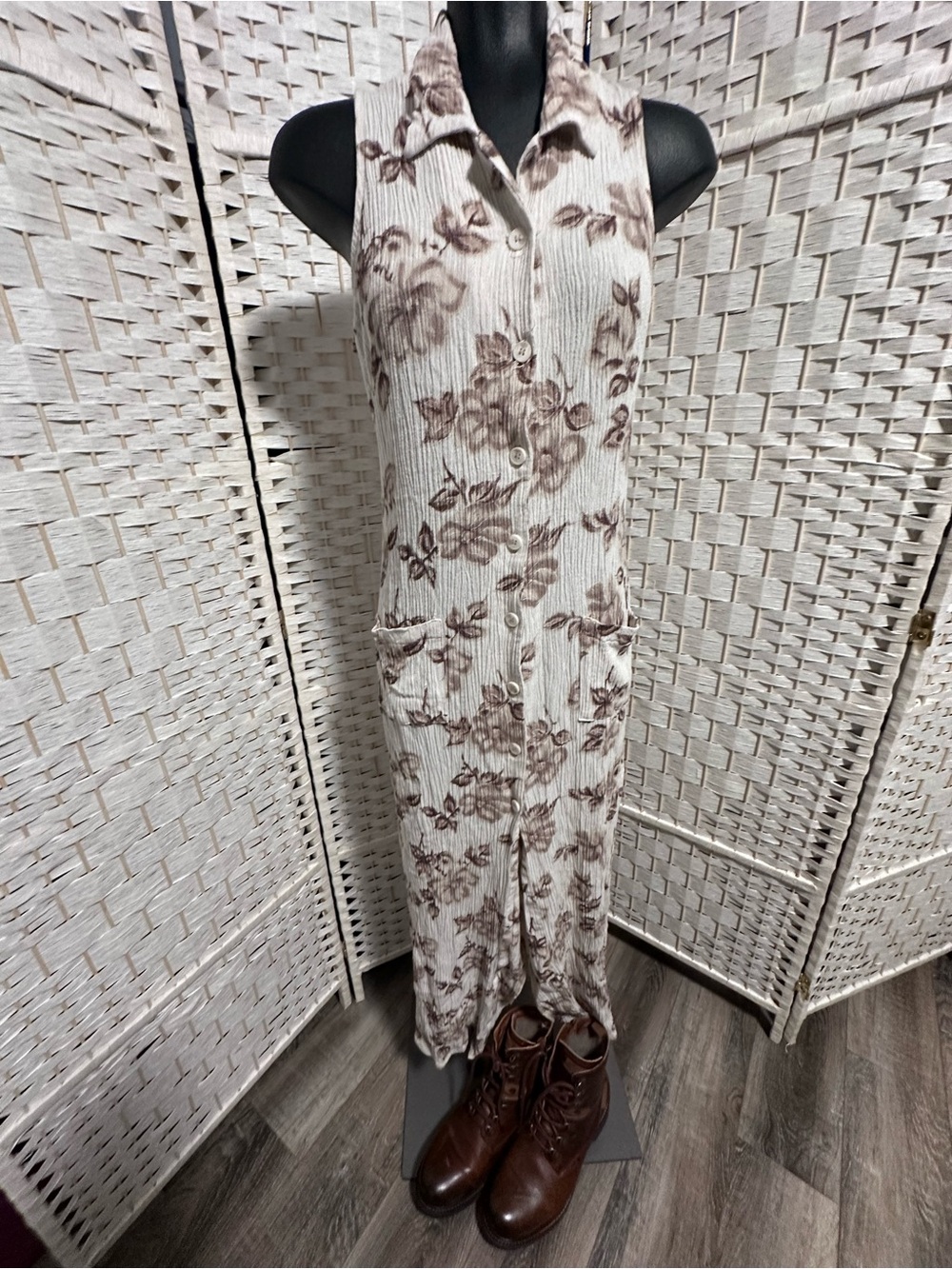 Sleeveless Button-Front Floral Maxi Dress in Cream and Brown
